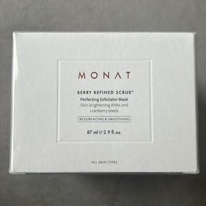 MONAT berry refined scrub